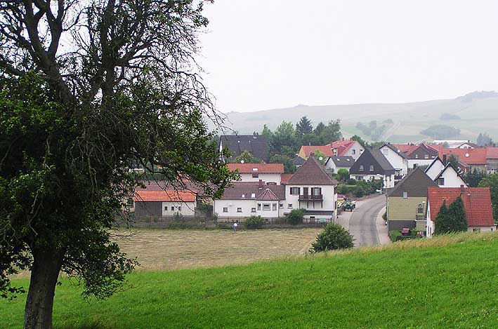 Schallodenbach - Blick auf die Mehlbacherstraße mit Sägewerk Welle