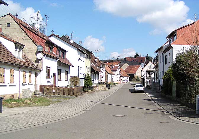 Schallodenbach - Ansicht der "Kleinen Gasse" nach Norden hin